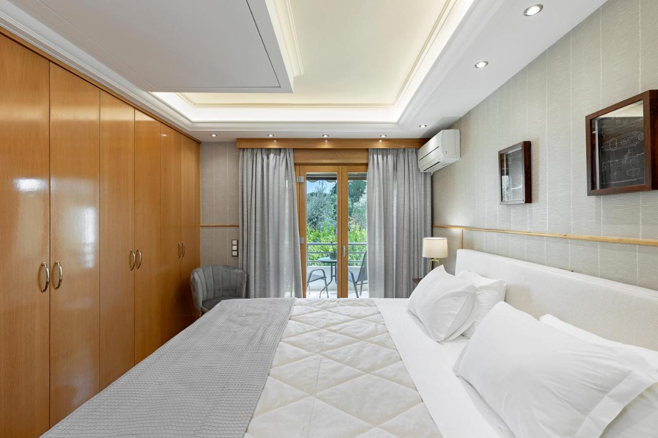 Vouliagmeni'S Elegance By Acropolis Suites Athen Exterior foto