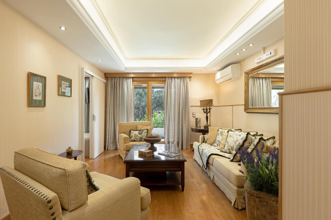 Vouliagmeni'S Elegance By Acropolis Suites Athen Exterior foto